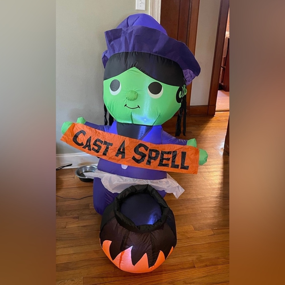 Halloween inflatables - Picture 4 of 5
